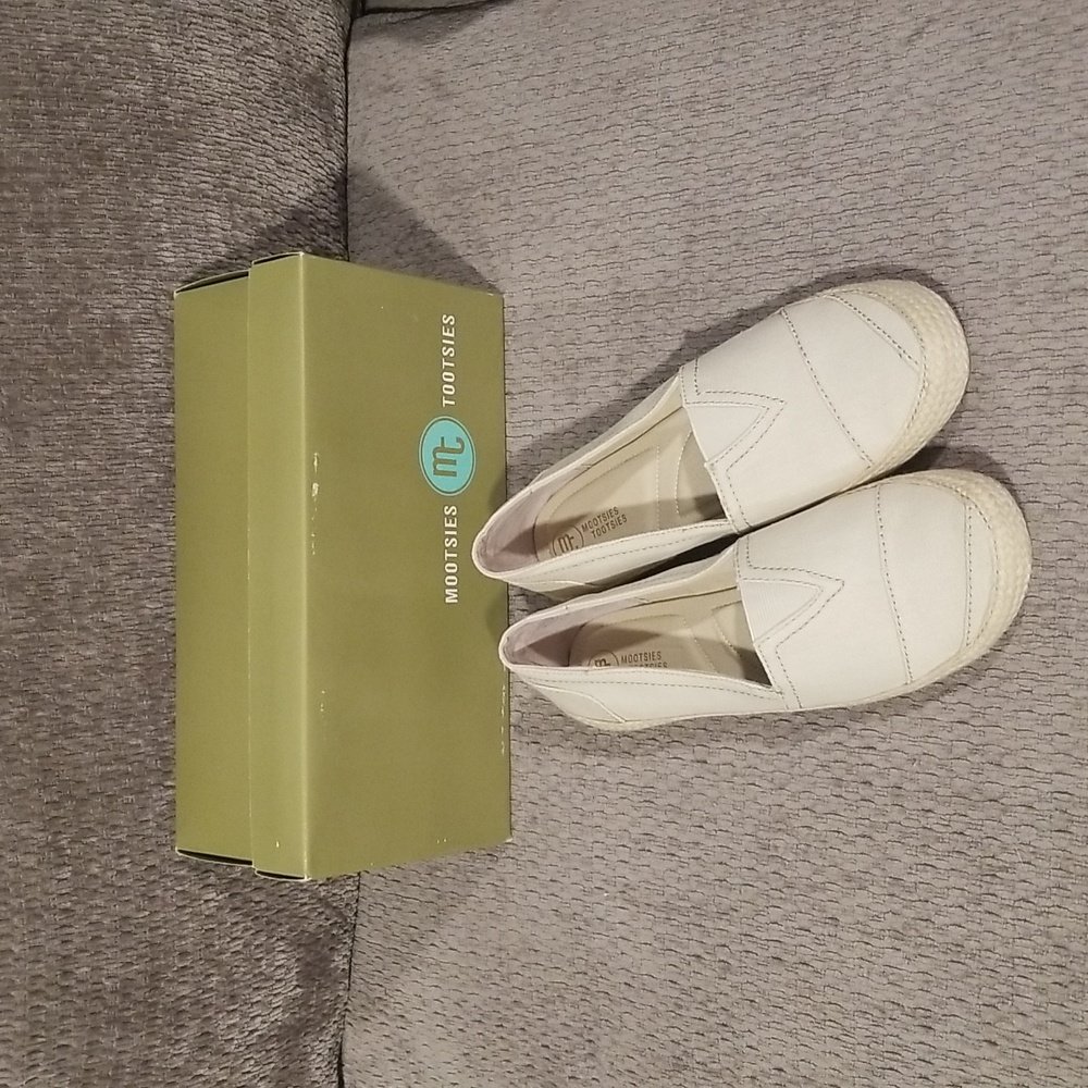 Mootsies Tootsies Flats